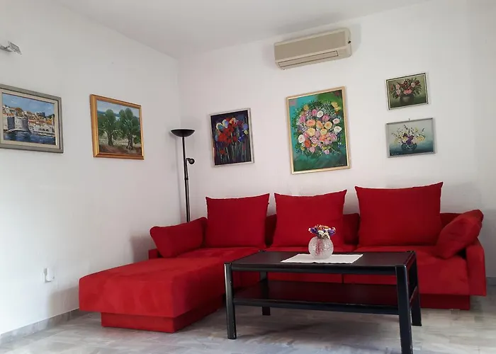 Holiday home Platanus *